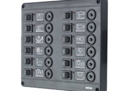 Schakelpaneel P12, automatische zekeringen 24V